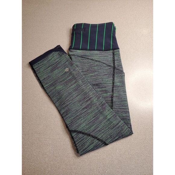 Lululemon Leggings Womans Sz 26 Cropped Capri Green Blue Stripes Pockets 23" Leg - Picture 1 of 9